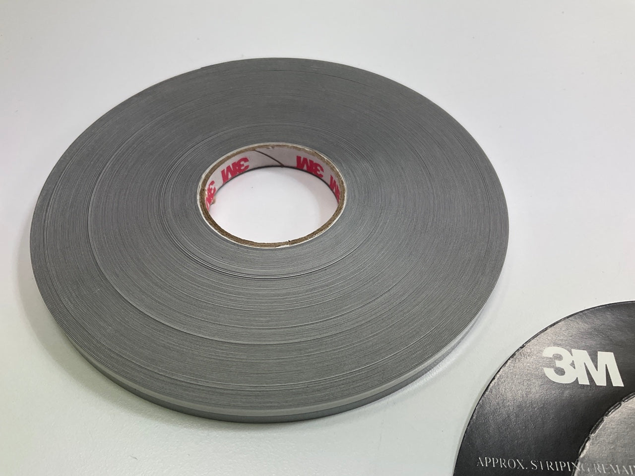 3M 72305 Pinstripe Striping Tape -  5/16'' X 150' Soft Silver Metallic