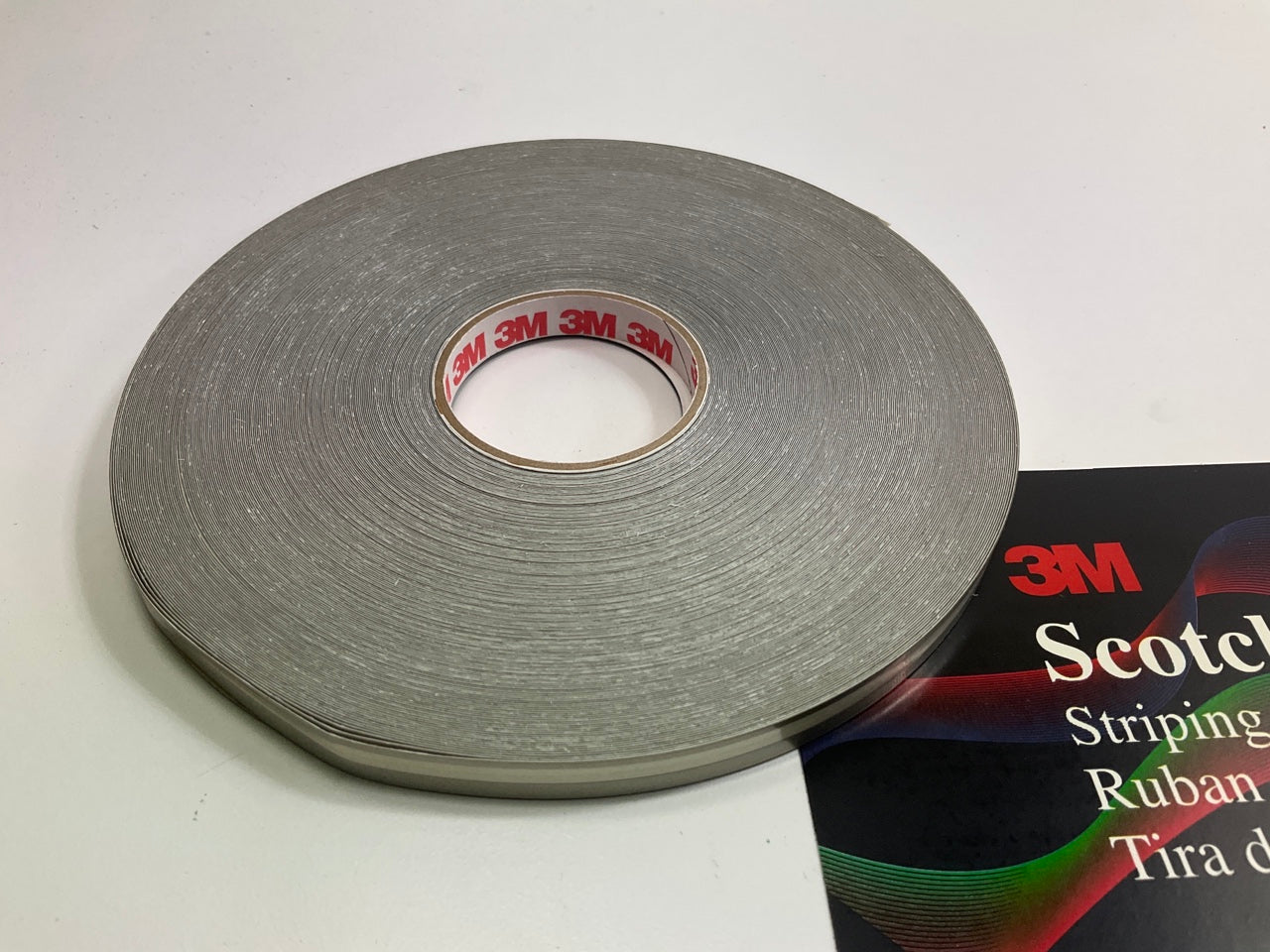 3M 72328 Double Pinstripe Striping Tape 5/16'' In X 150' Pewter