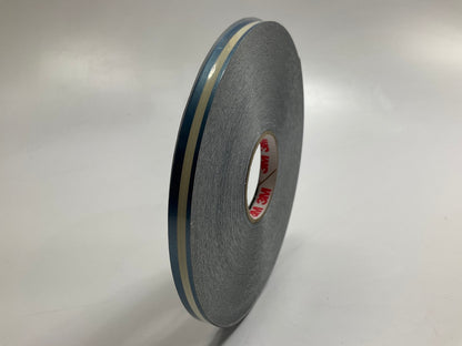 3M 72343 Scotchcal Pinstripe Striping Tape 5/16'' X 150' Silver Blue Stripe Tape