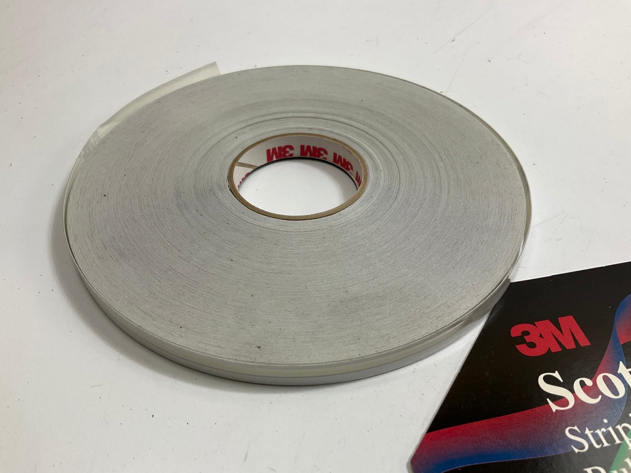 3M 72356 Pinstripe Striping Tape - 5/16'' X 150' Feet Long Bright White