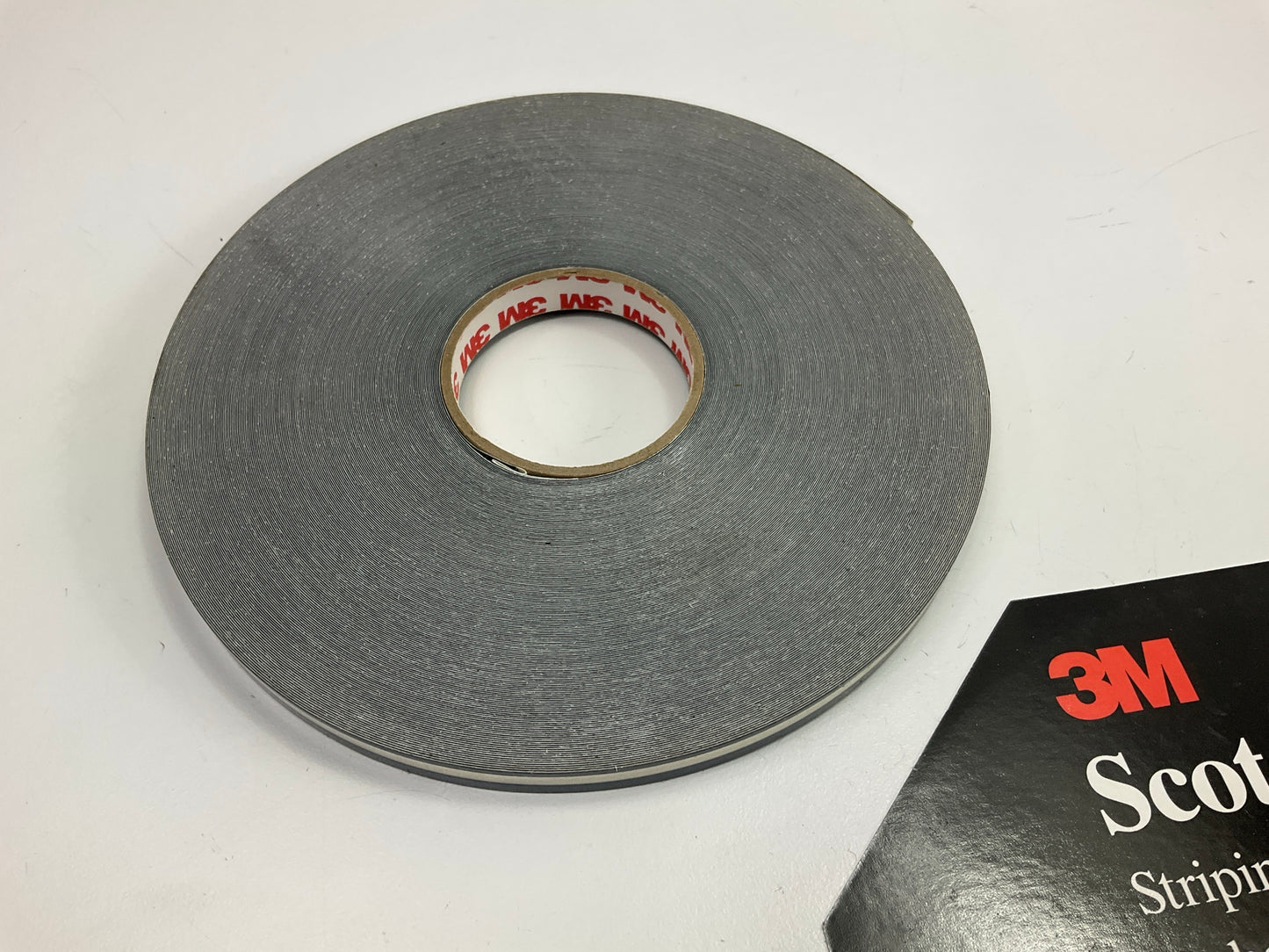 3M 72365 Pinstripe Striping Tape - Dark Blue Metallic 5/16''x150'