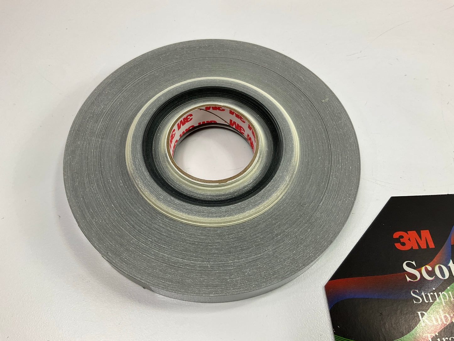 3M 72705 1/2'' X 150' Scotchcal Striping Automotive Stripe Tape - Silver Metallic