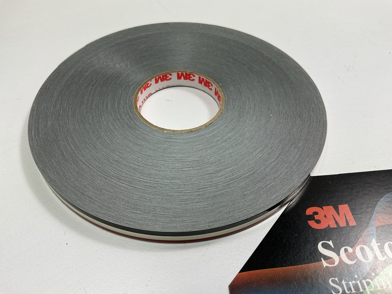 3M 74625 Pinstripe Striping Tape, 5/16'' X 150 Feet, Black / Dark Red