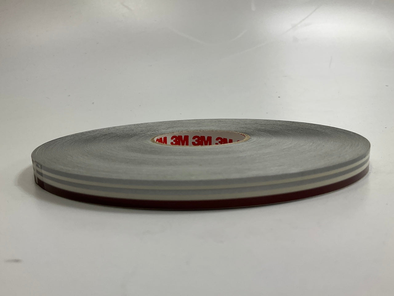 3M 74750 Pinstripe Striping Tape 5/16'' X 150' Burg Metallic / Silver Metallic