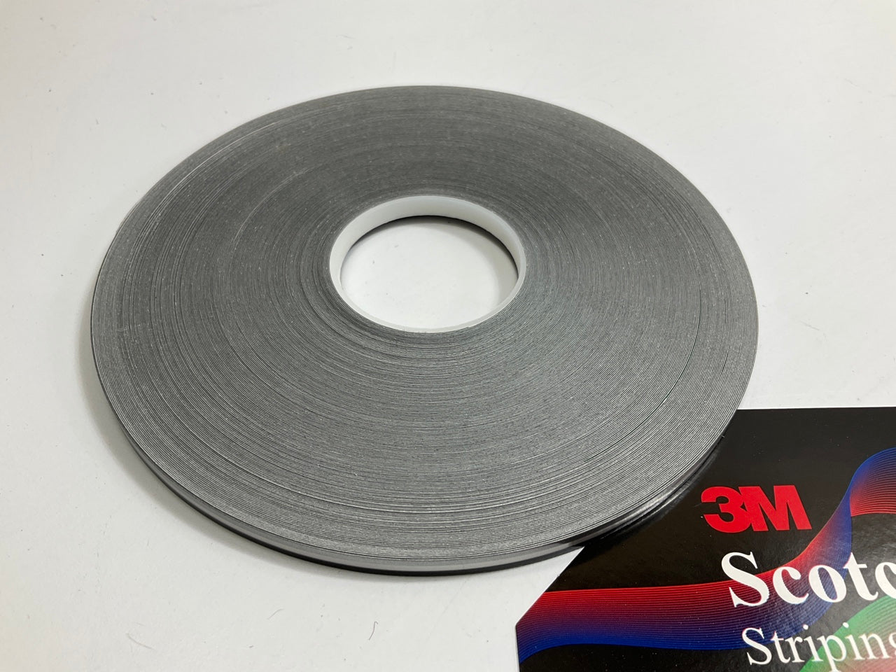 3M 74802 Scotchcal Elite Double Striping Tape Silver Metallic/Black 3/16'' X 150'