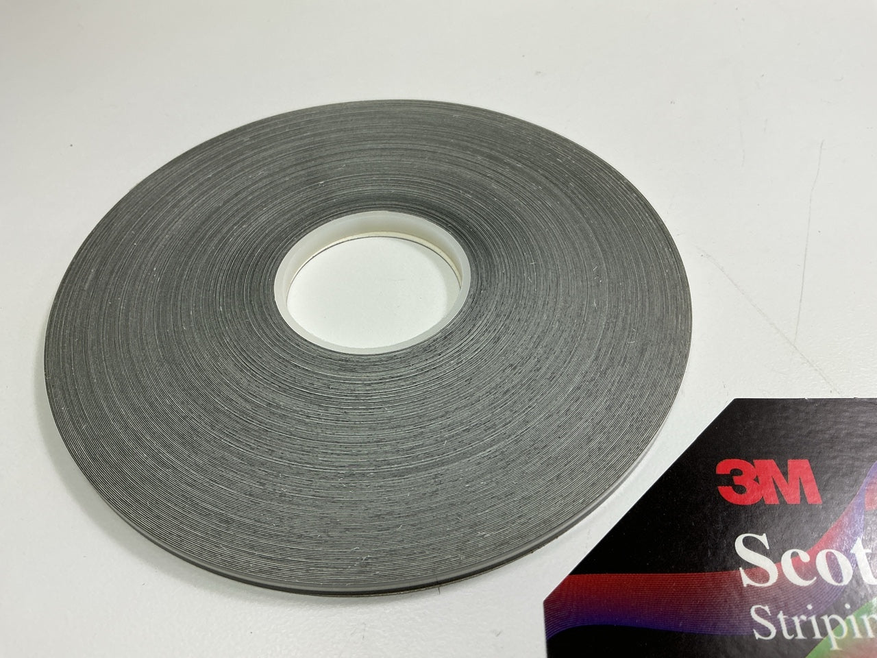 3M 74810 Pinstripe Striping Tape, Elite Silver Metallic Charcoal 3/16'' X 150'