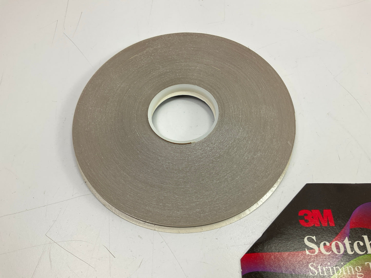 3M 74826 Pinstripe Striping Tape, 3/16'' X 150' Elite Brown / Buckskin