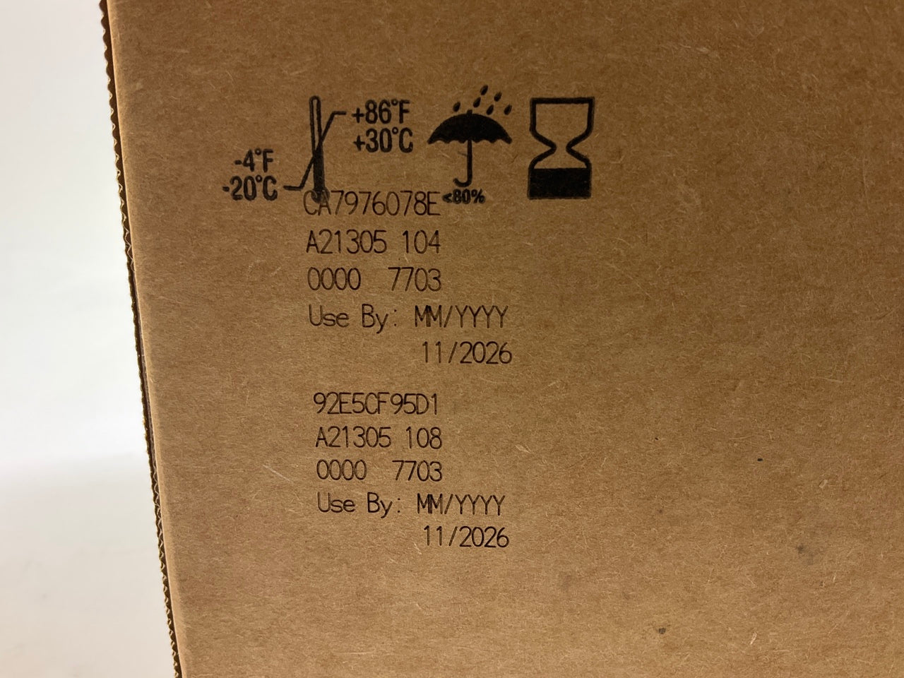 DAMAGED BOX 3M 8210 N95 Particulate Respirator Face Mask 1 Full Case (160 Masks)