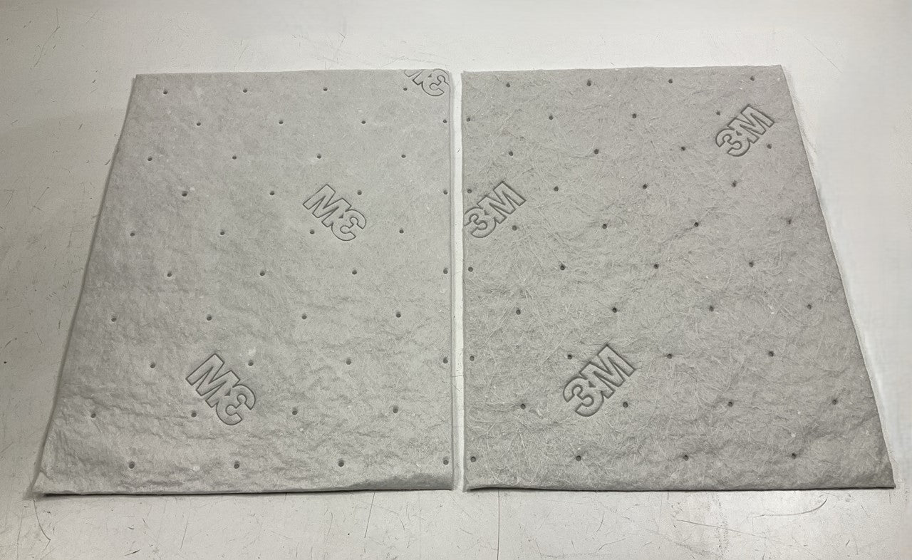 3M Oil Absorbing Pads, Box Of 100 Pads, 15''x20'', Put Under Forklift, Tractor Car