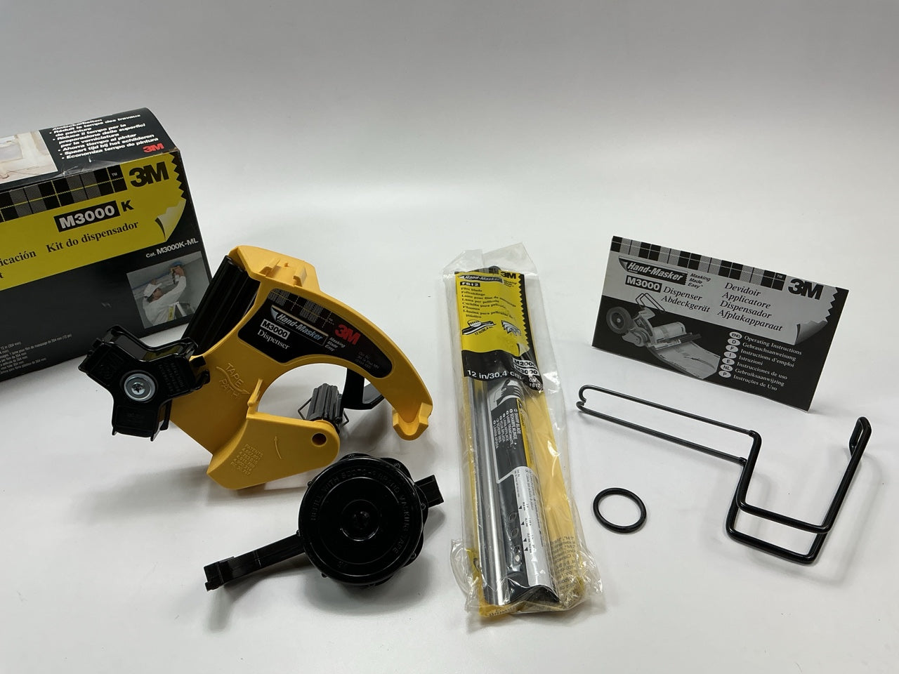3M M3000K Hand Masker M3000 Dispenser Kit: 12'' Cut-off Blade & Hook