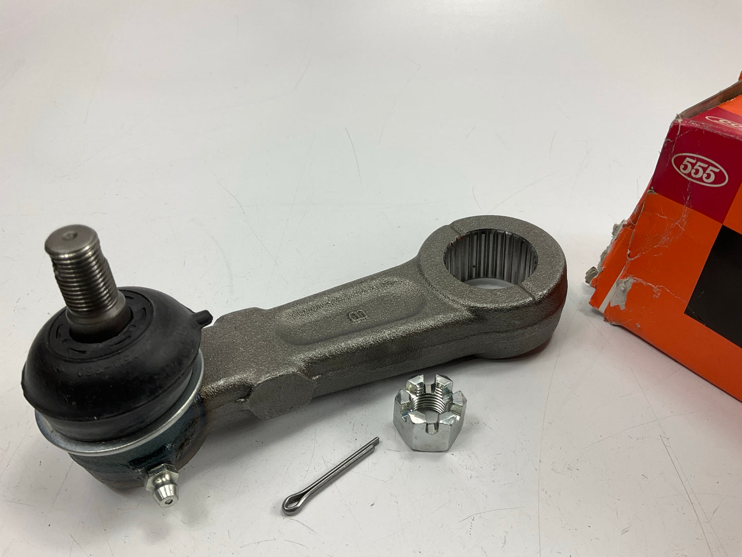 555 SP-7790 OEM Steering Pitman Arm For 1997-2004 Mitsubishi Montero Sport