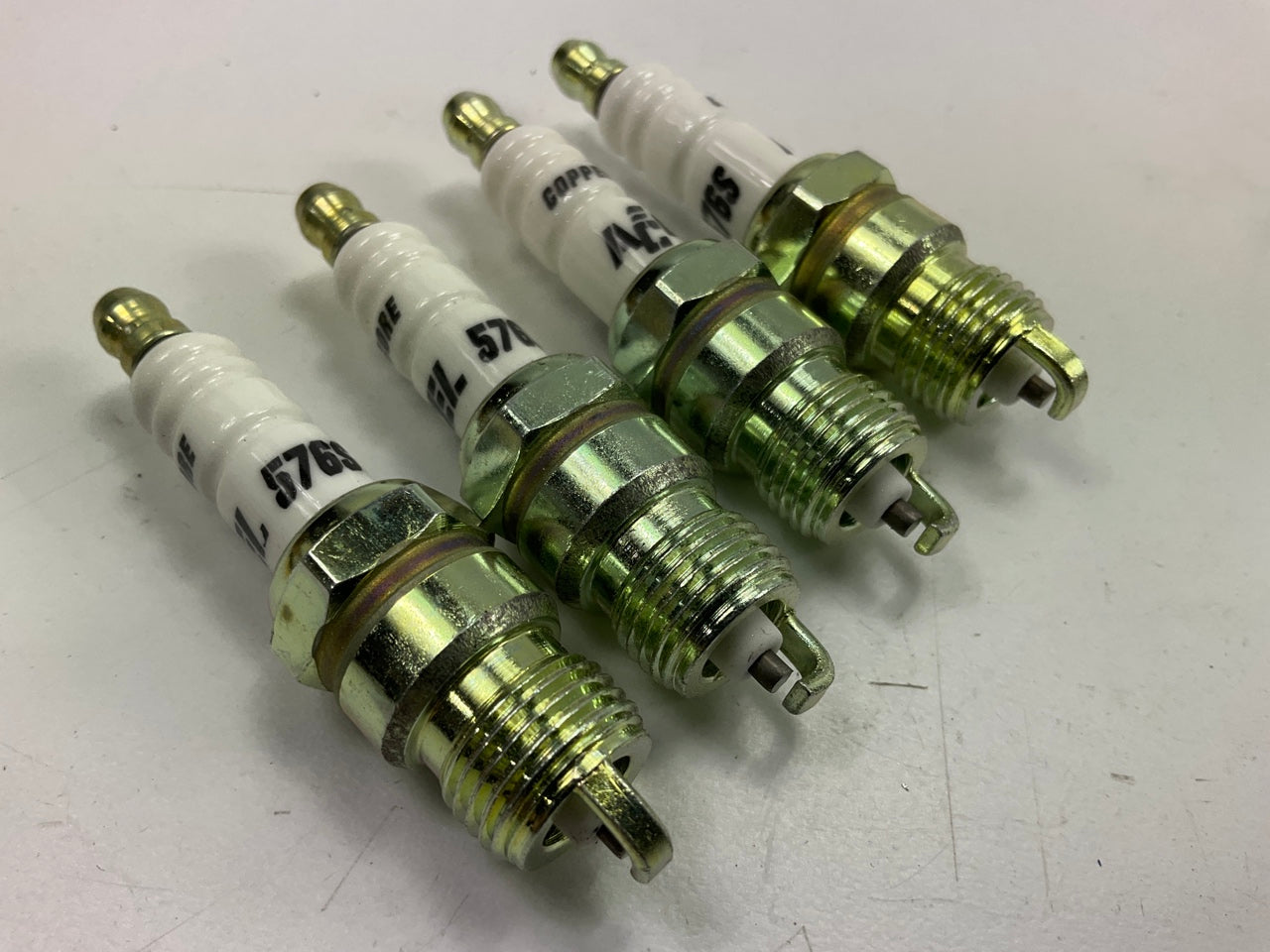 4 / PACK - Accel 0576S Shorty Header Spark Plugs 14mm Taper .460 Reach