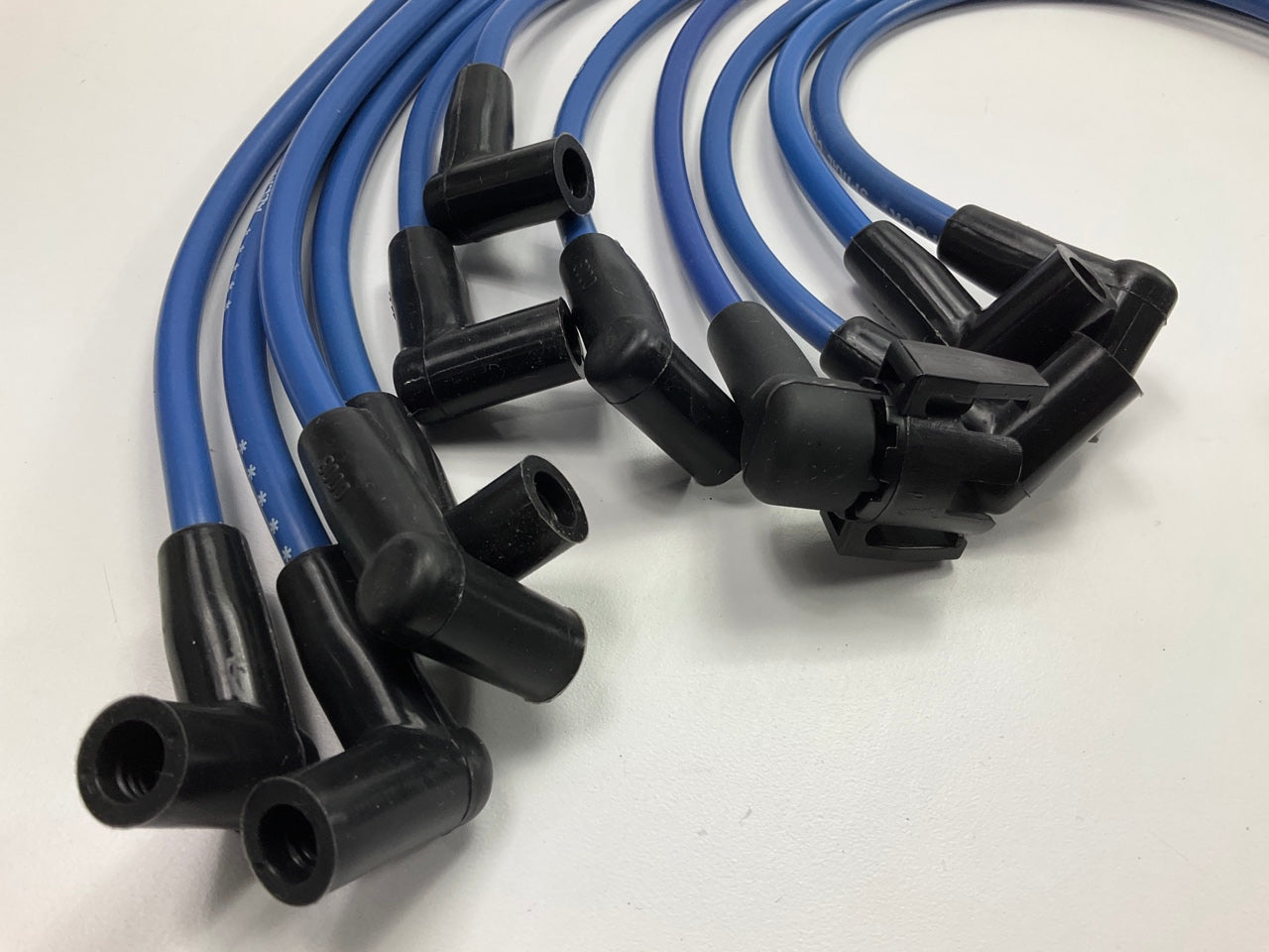 Accel 5056B Custom Fit Super Stock 8mm Spiral Spark Plug Wire Set - BLUE