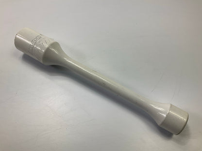 Accutorq 10-0339 1/2'' Drive 22mm 154 Ft/Lbs Aqua Torque Lug Nut Stick Bar WHITE