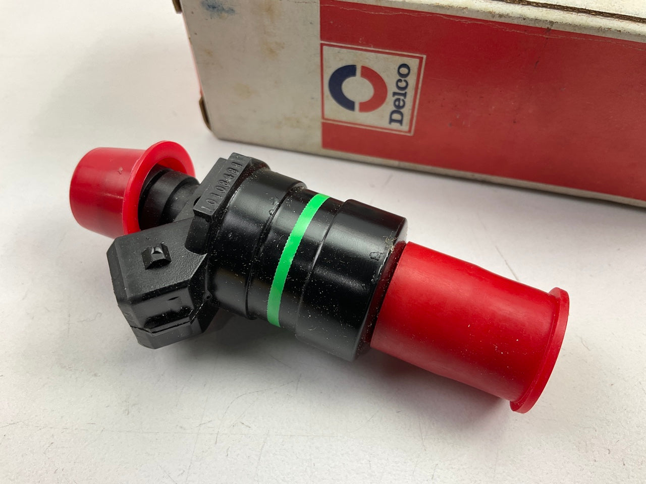 NOS OEM Delco 10077514 Fuel Injector - 1985-1988 Chevy C4 Corvette 5.7L 350 V8