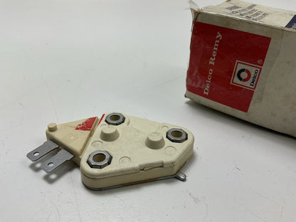 Acdelco 1116392 Voltage Regulator 12-Volt