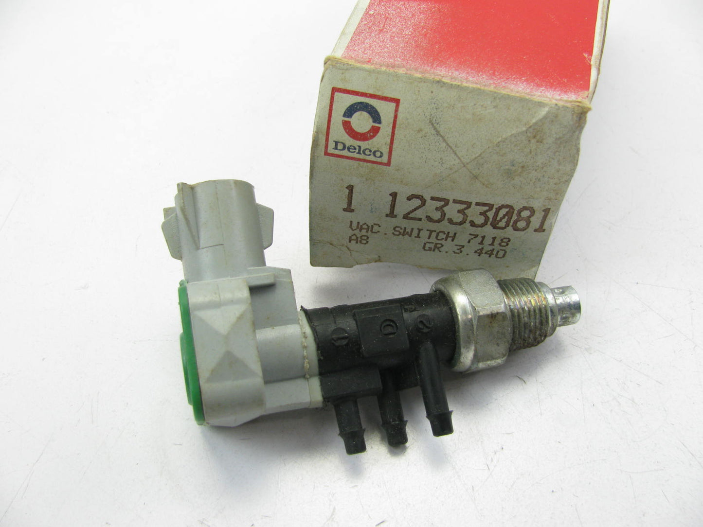 Acdelco 12333081 Ported Vacuum Switch - 3 Port Green