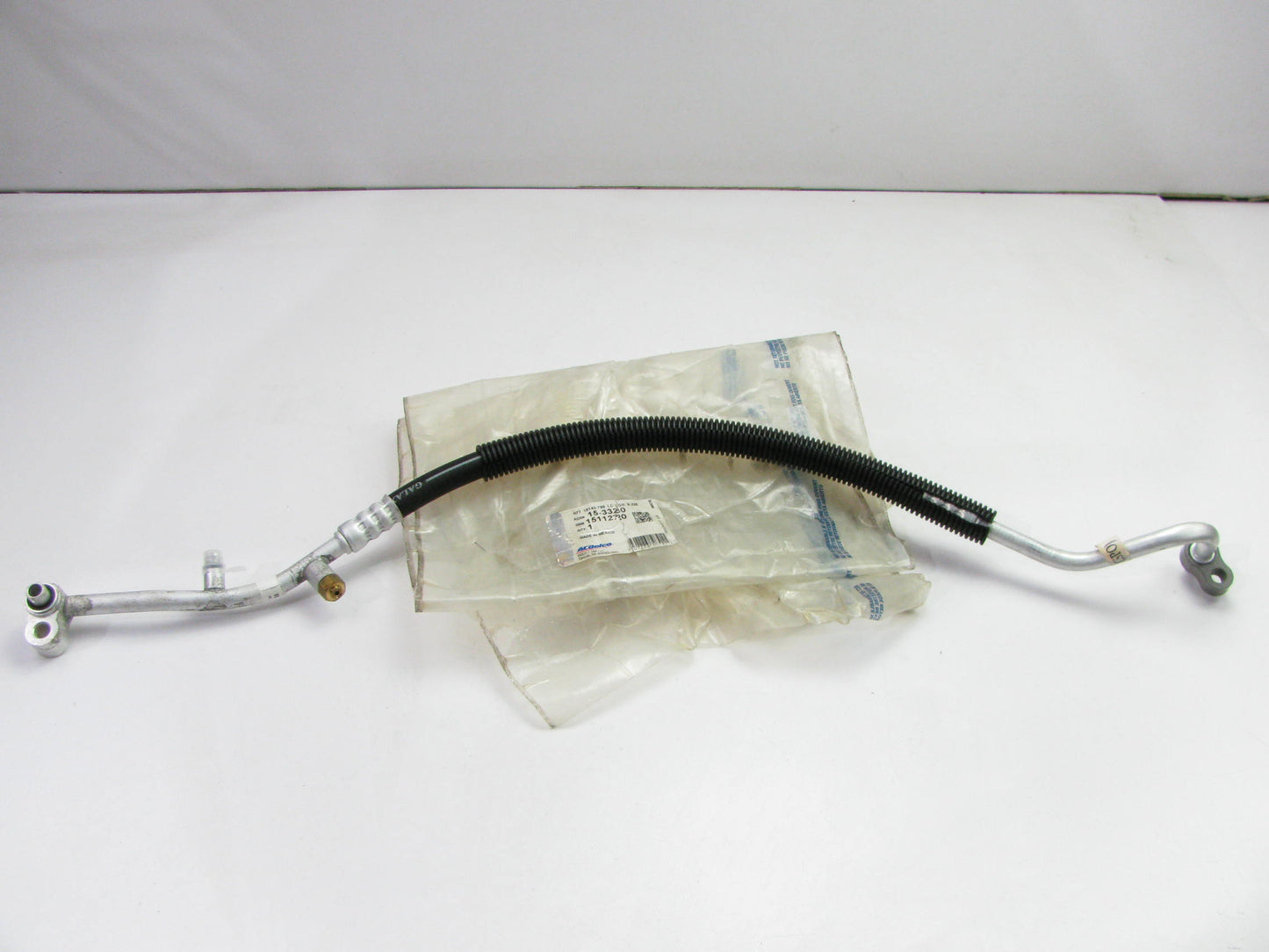 NEW GENUINE Acdelco 15-33230 A/C Manifold Hose OEM 15112720