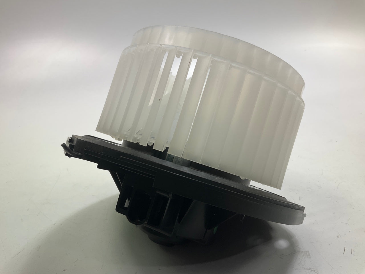 ACDelco 15-81726 HVAC Blower Motor - 22792042