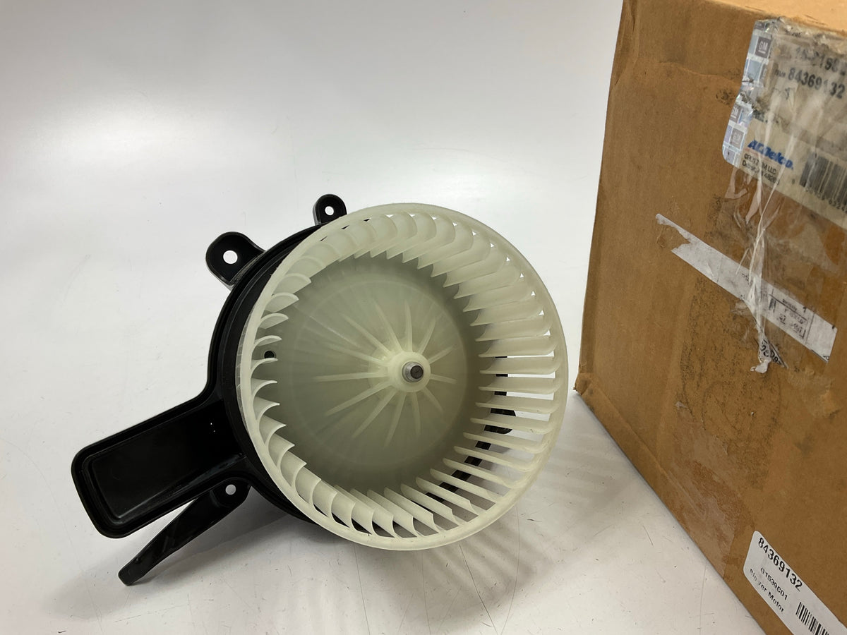 Acdelco 15-81982 Rear (Aux A/C) Blower Motor OEM GM 84369132