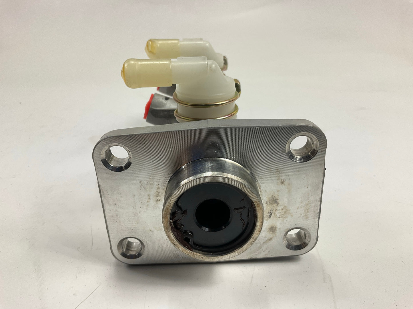 Acdelco 18M483 Brake Master Cylinder - 1992-94 Chevy W4500 Tiltmaster, 86-94 NPR