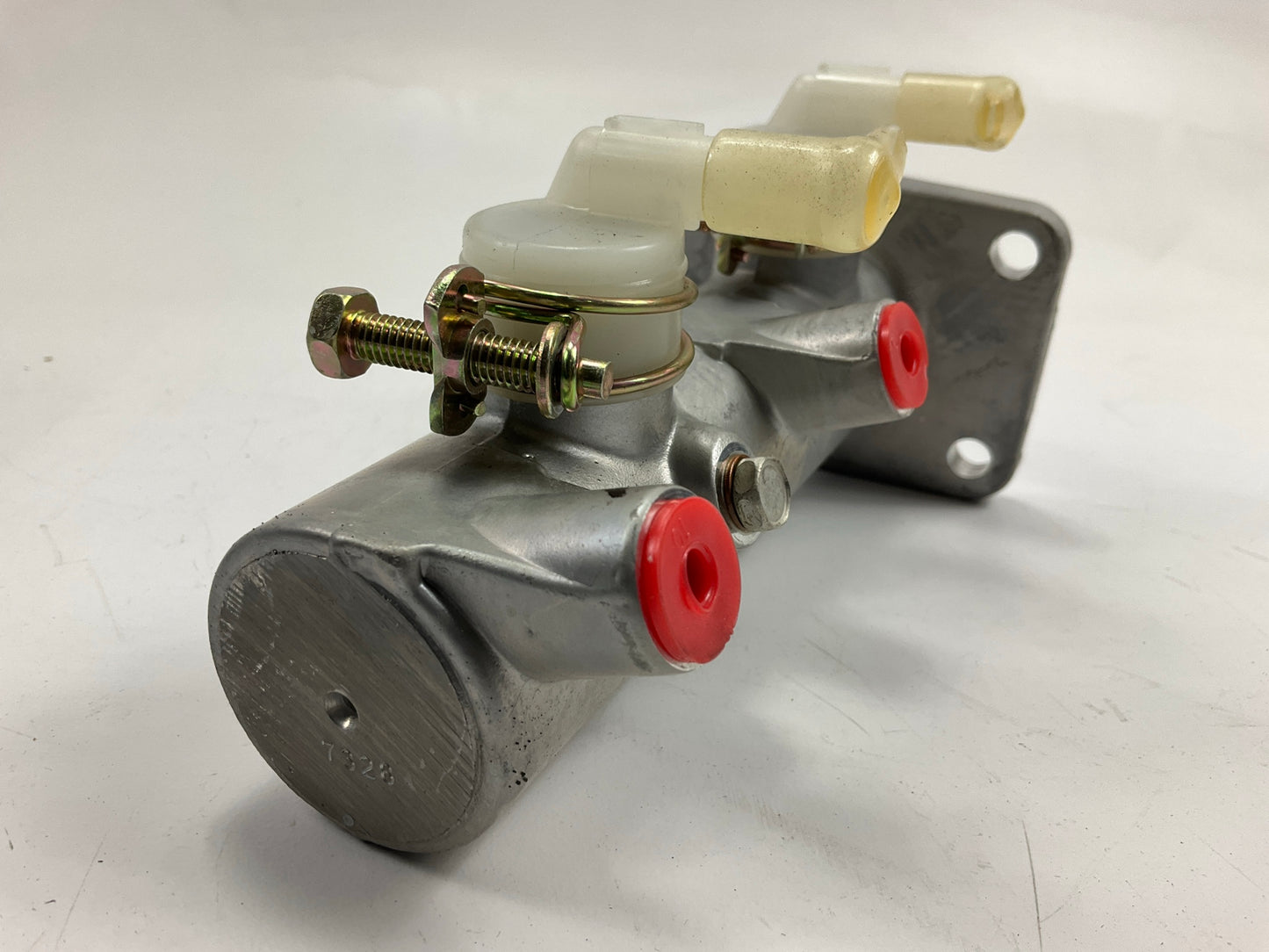 Acdelco 18M483 Brake Master Cylinder - 1992-94 Chevy W4500 Tiltmaster, 86-94 NPR