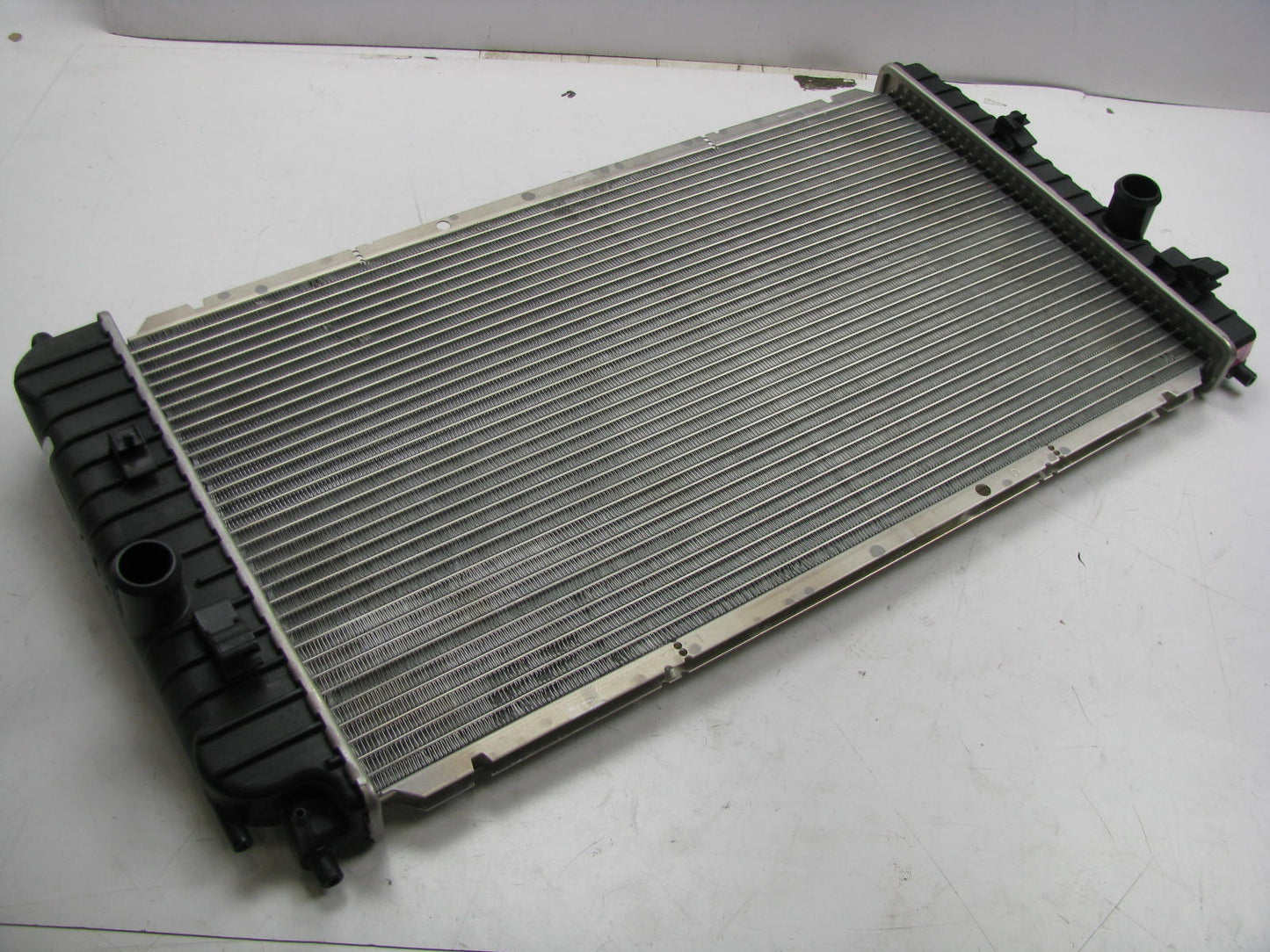 NEW GENUINE Acdelco 21461 Radiator 2002-04 Olds Alero, Pontiac Grand Am 22666459