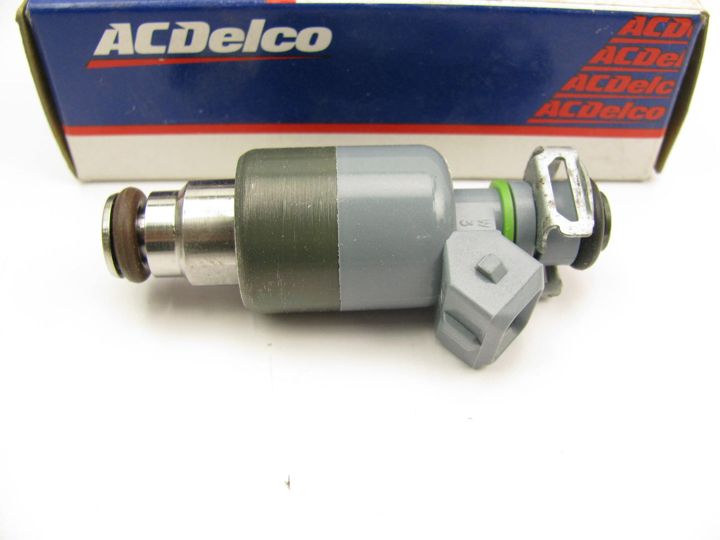 Acdelco 217-304 Fuel Injector for 1996-1997 GM 3.4L-V6 - 17113317