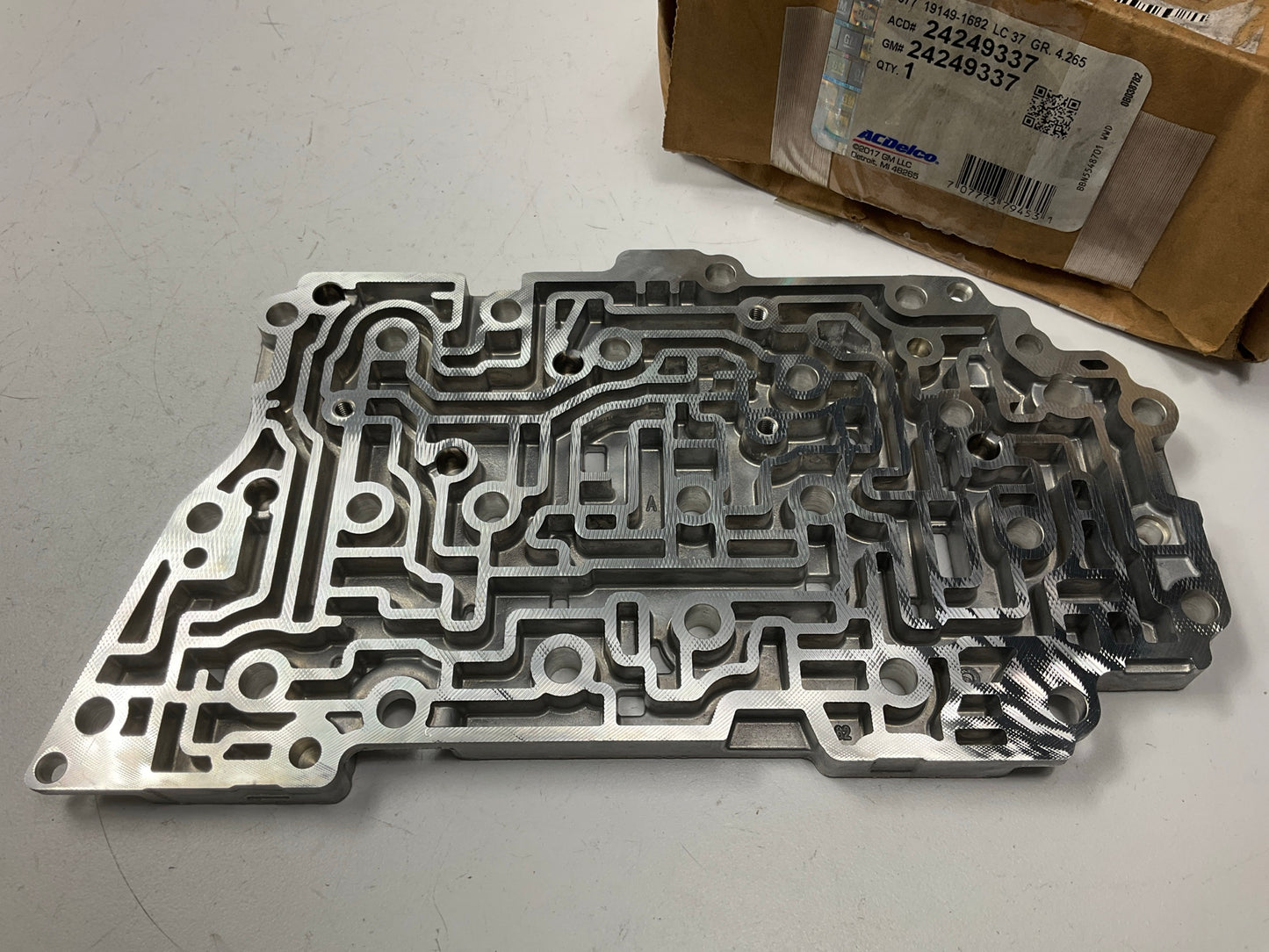 Acdelco 24249337 Automatic Transmission Valve Body Channel Plate