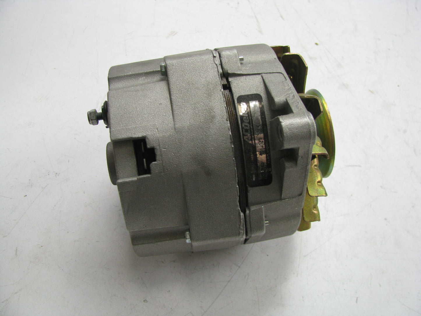 Acdelco 321-242 Remanufactured Alternator 70 Amp - 1987339