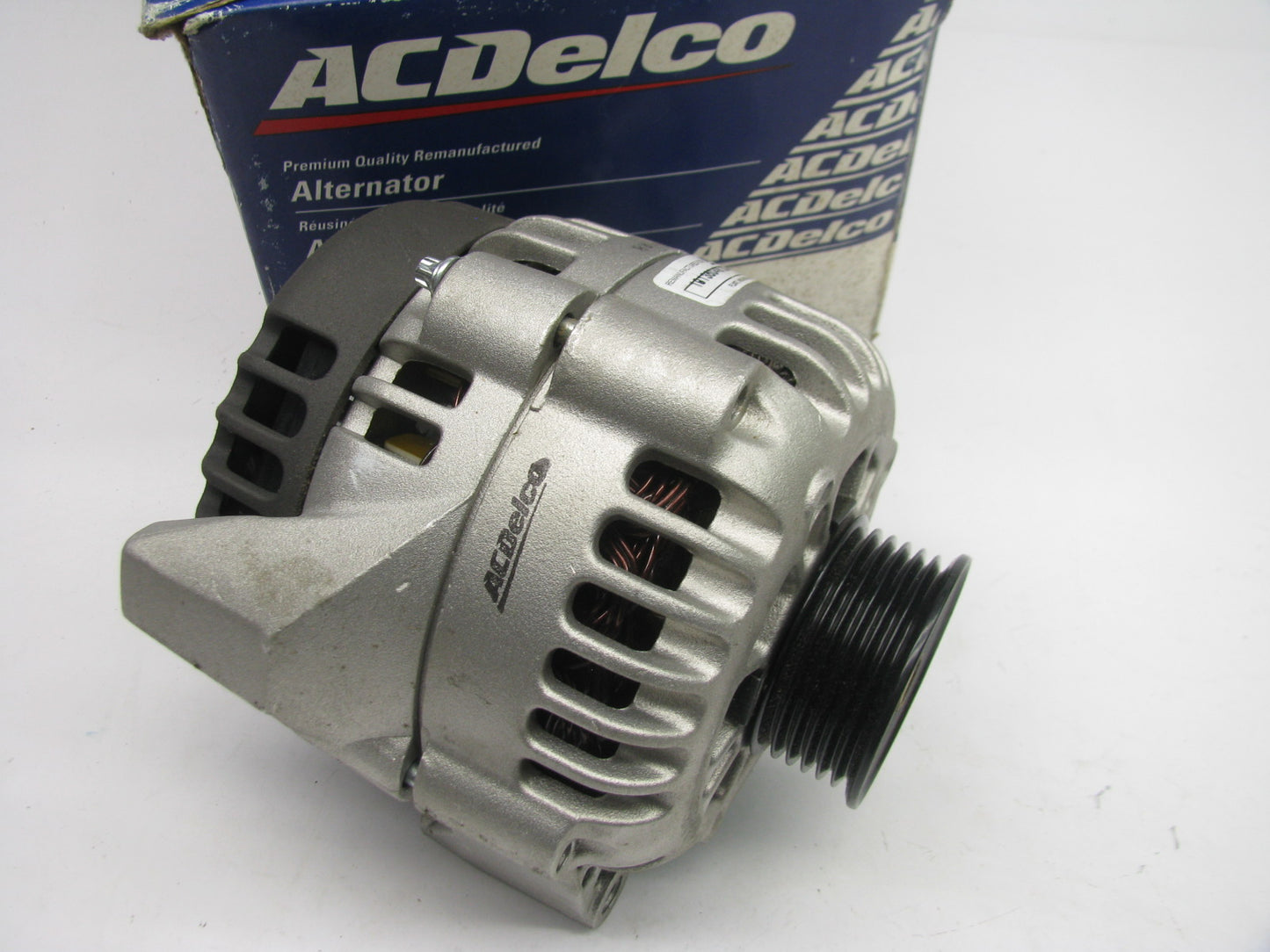 Acdelco 334-2490 Reman Alternator 1998-1999 Chevrolet P30 6.5L-V8 Diesel 105 Amp