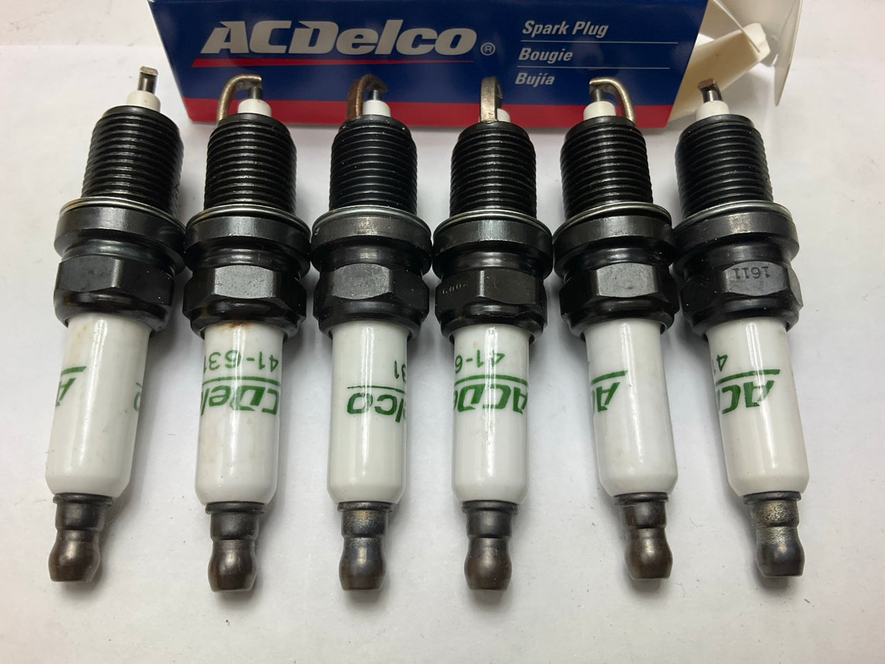 Pack Of 6 - NEW GENUINE Acdelco 41-631 Ignition Spark Plugs