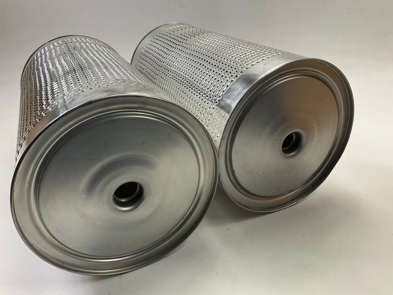 (2)  Ac Delco C267 Diesel Engine Oil Filters OEM GM 5573898, Replaces Fram C175E