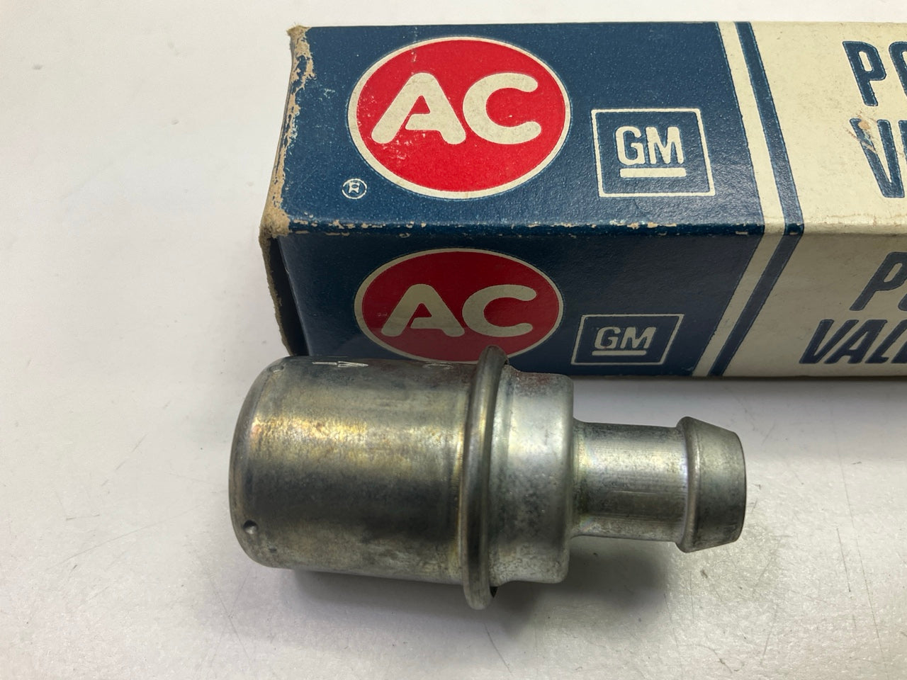 Acdelco CV766C PCV Valve For 1972-1973 International V304 V345 V392 - 6487421