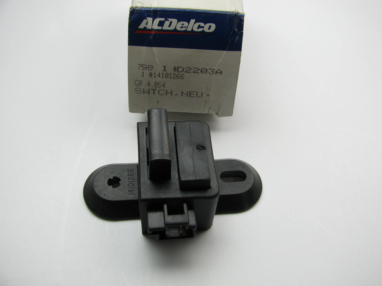 NOS OEM Acdelco D2203A Neutral Safety Switch (Manual Transmission Clutch Pedal)
