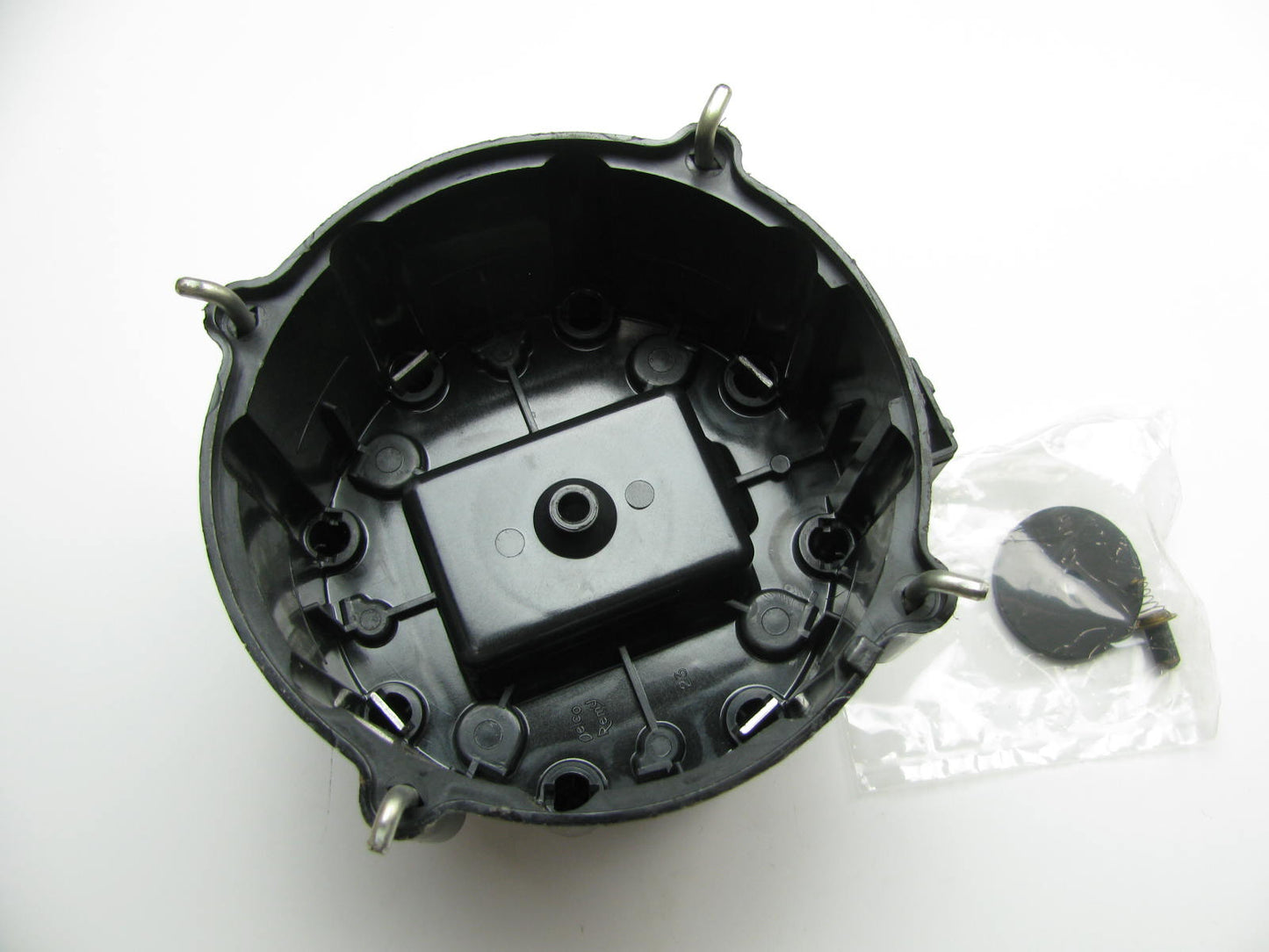 ACDelco D337 Distributor Cap OEM GM 1974409 - 1977-1981 2.5L 151 IRON DUKE