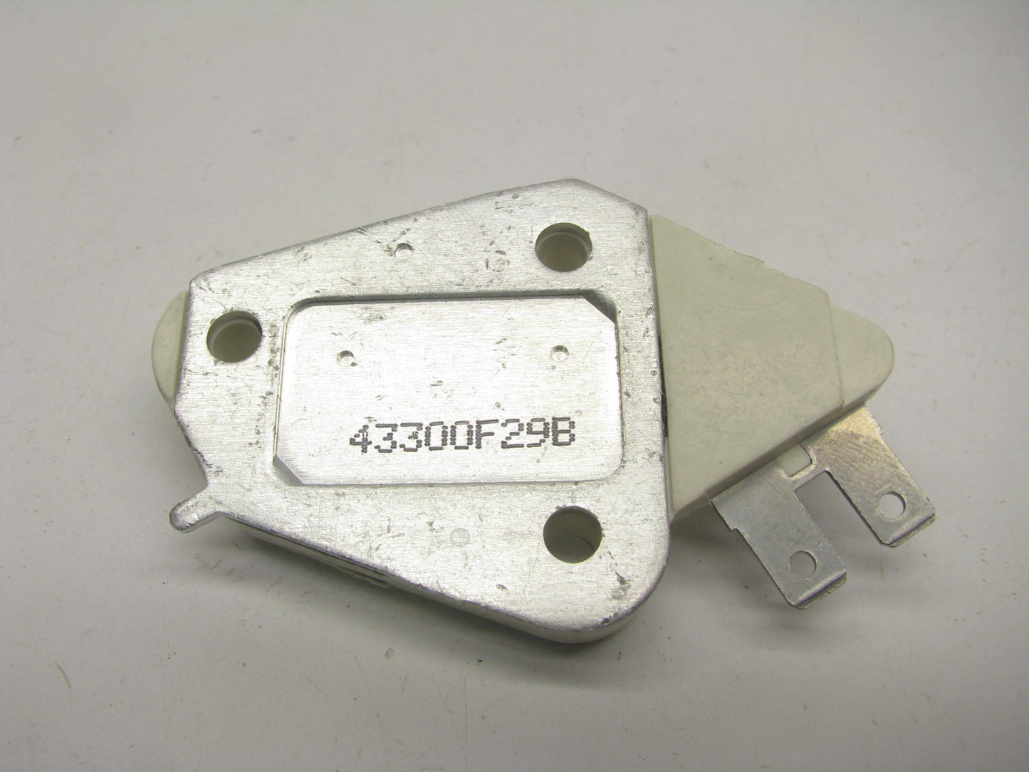 ACDelco D686 Voltage Regulator