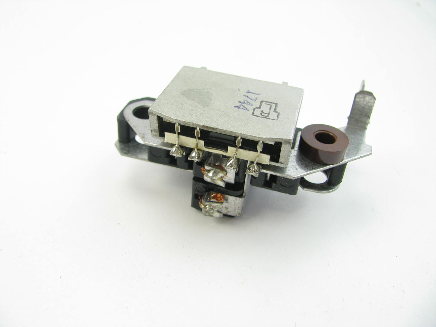 Acdelco E633 Internal Voltage Regulator