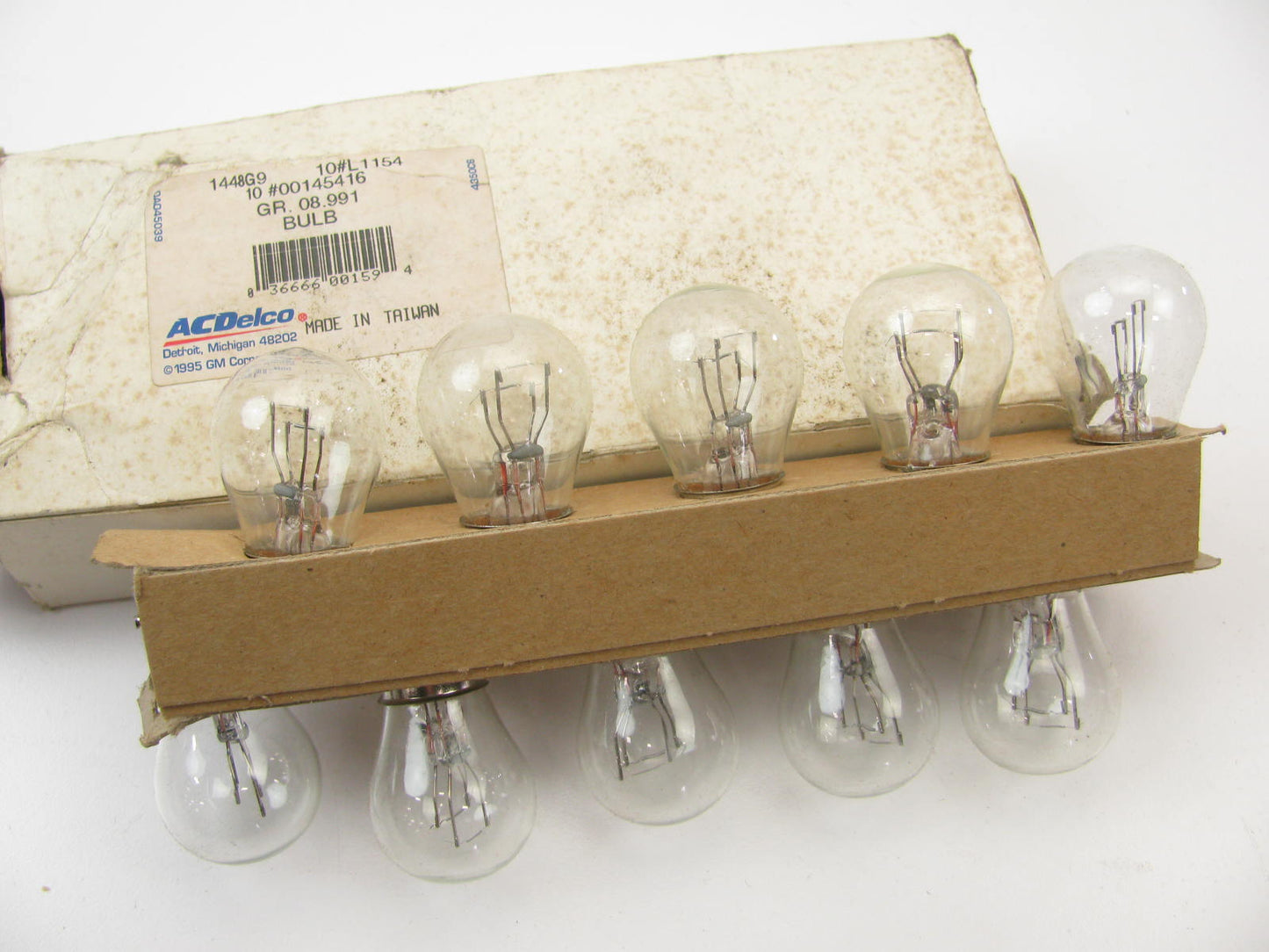 NOS Original Vintage Box Of 10 Delco L1154 Miniature Car Lamps Light Bulbs 1154
