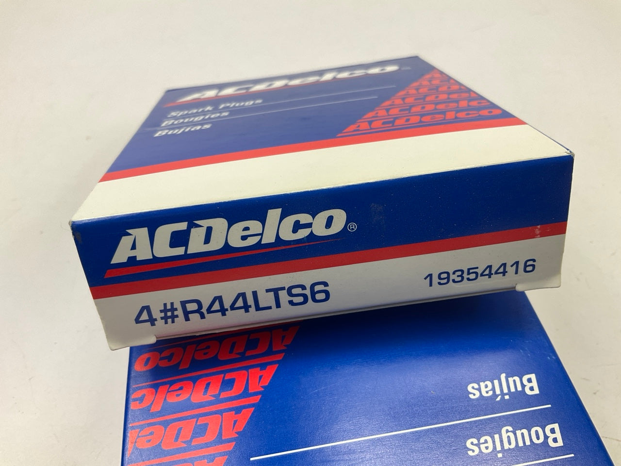 (8) Acdelco R44LTS6 Conventional Spark Plugs