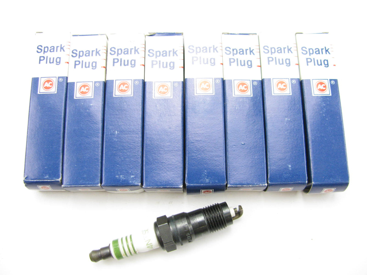 (8) Acdelco R44NTSE AC Green Stripe Ignition Spark Plugs