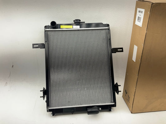 Agility 8067102 Radiator For 1992-1995 Mitsubishi Fuso FE, 1992-1993 Fuso FG