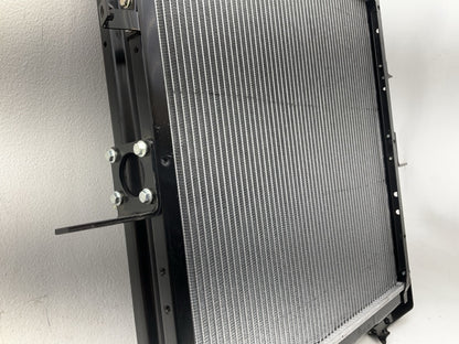 Agility 8067108 Radiator For 1995-2004 Mitsubishi Fuso FK 7.5L DIESEL I6