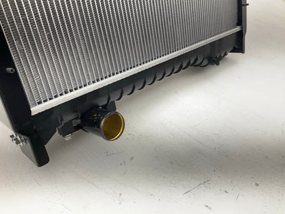 Agility 8067301 Radiator For 1999-2004 Hino FE2620 SG3320 SG3325 8.0L DIESEL