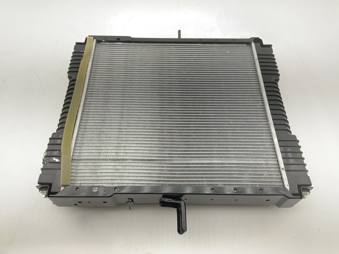 Agility 8067400 Heavy Duty Radiator For 1989-1991 UD 1100, 1992-1993 UD 1300