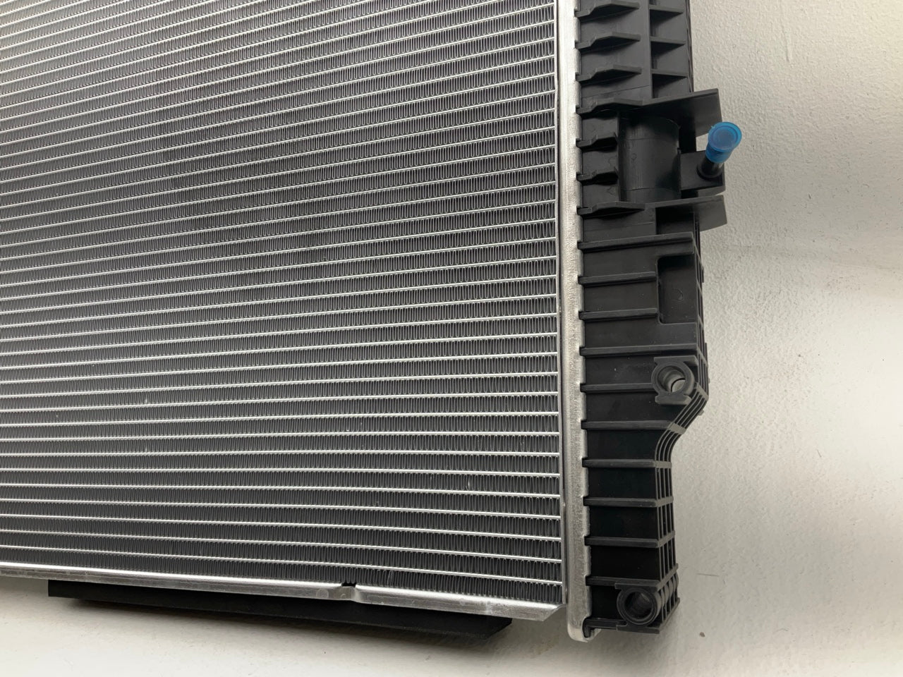 Agility 8070041 Radiator For 2008-2011 Kenworth T660, 2012-2015 W900