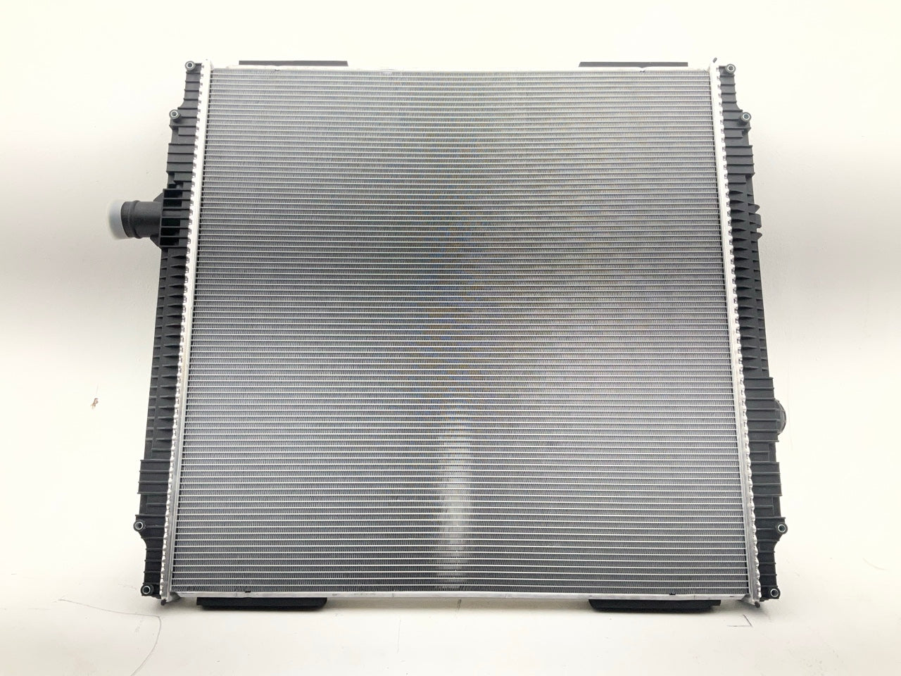 Agility 8070063 Radiator For 2009-2013 Peterbilt 384,  2008-2013 Peterbilt 386