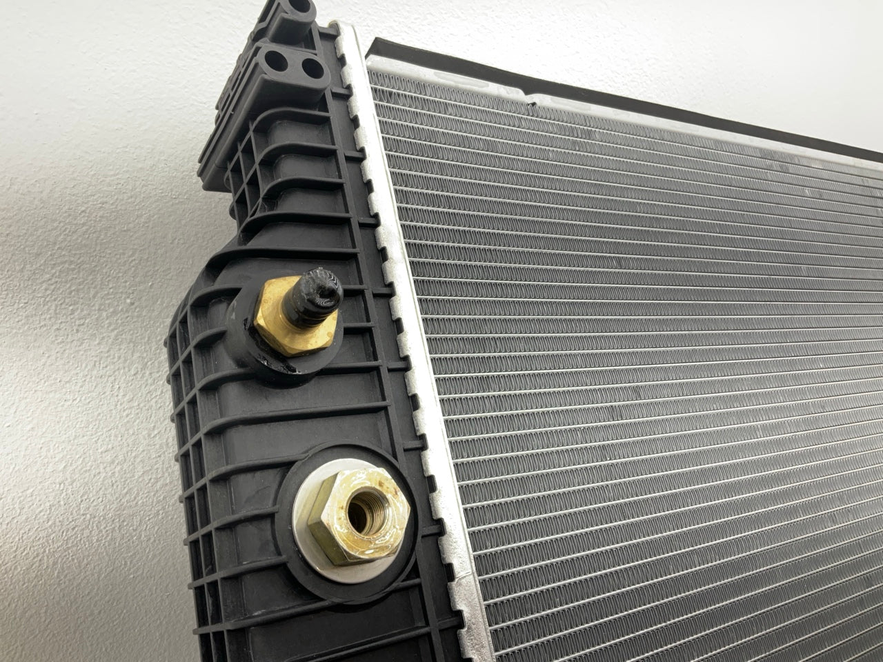 Agility 8070065 Radiator For 2007-2014 Volvo VHD