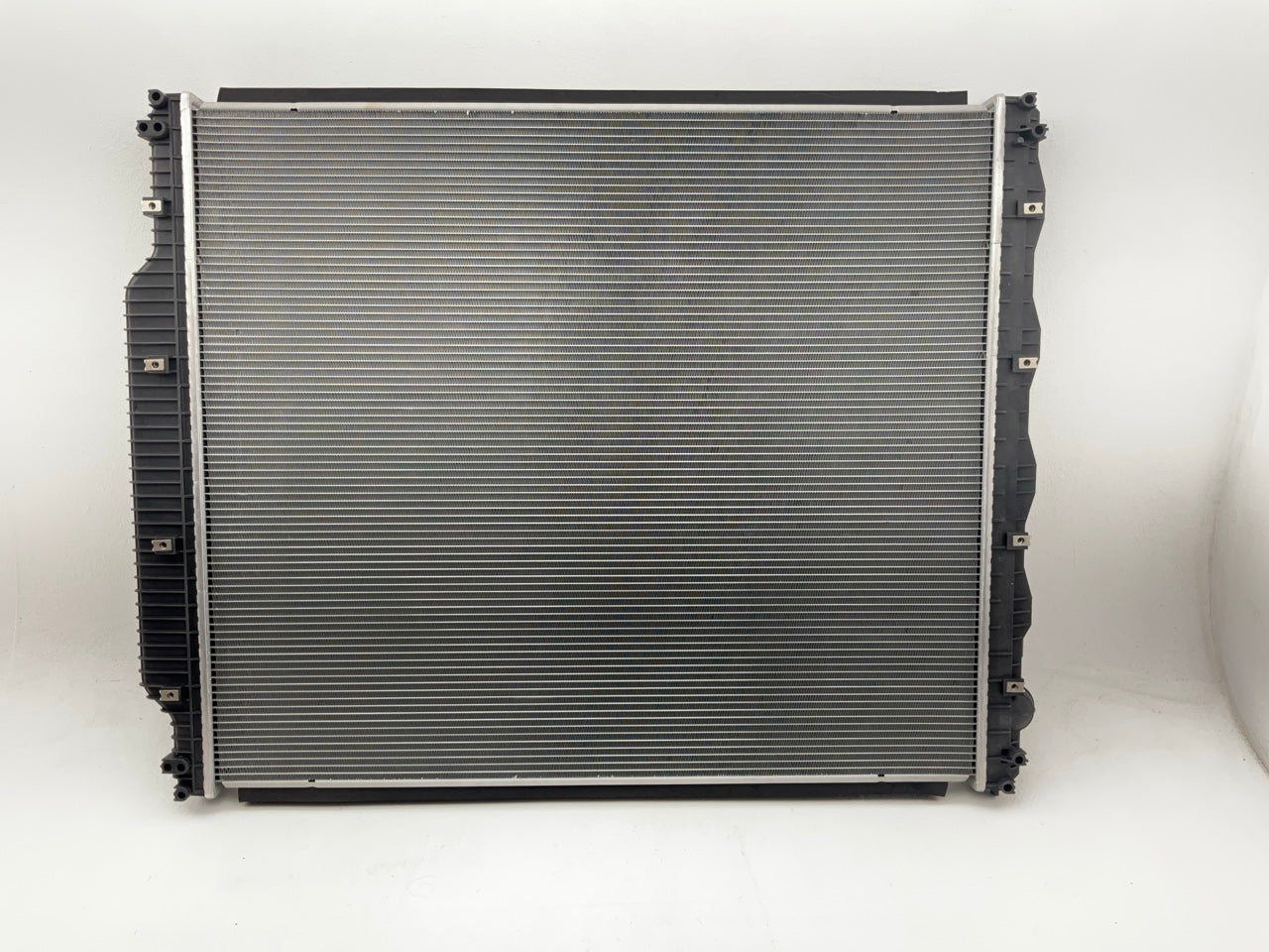 Agility 8070065 Radiator For 2007-2014 Volvo VHD
