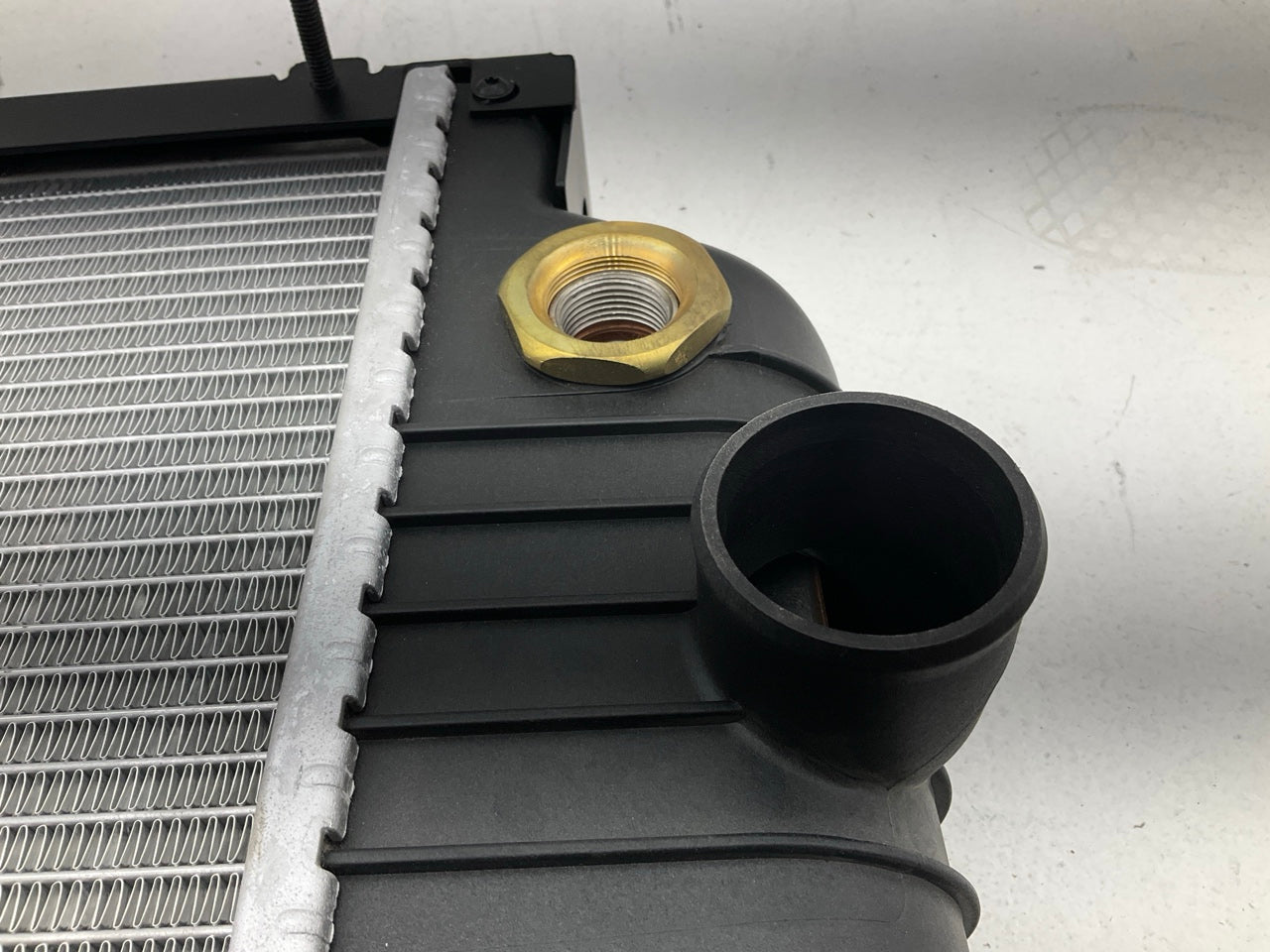 Agility 8070071 Radiator Replaces VAL1040279, VAL1040251, VAL1003700, VAB1102431